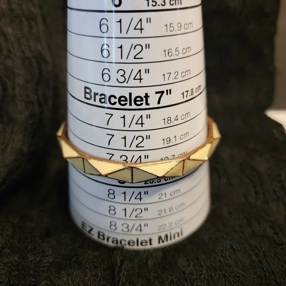 Set of 2 Vintage Enamel Painted Bracelets - Picture 12 of 15